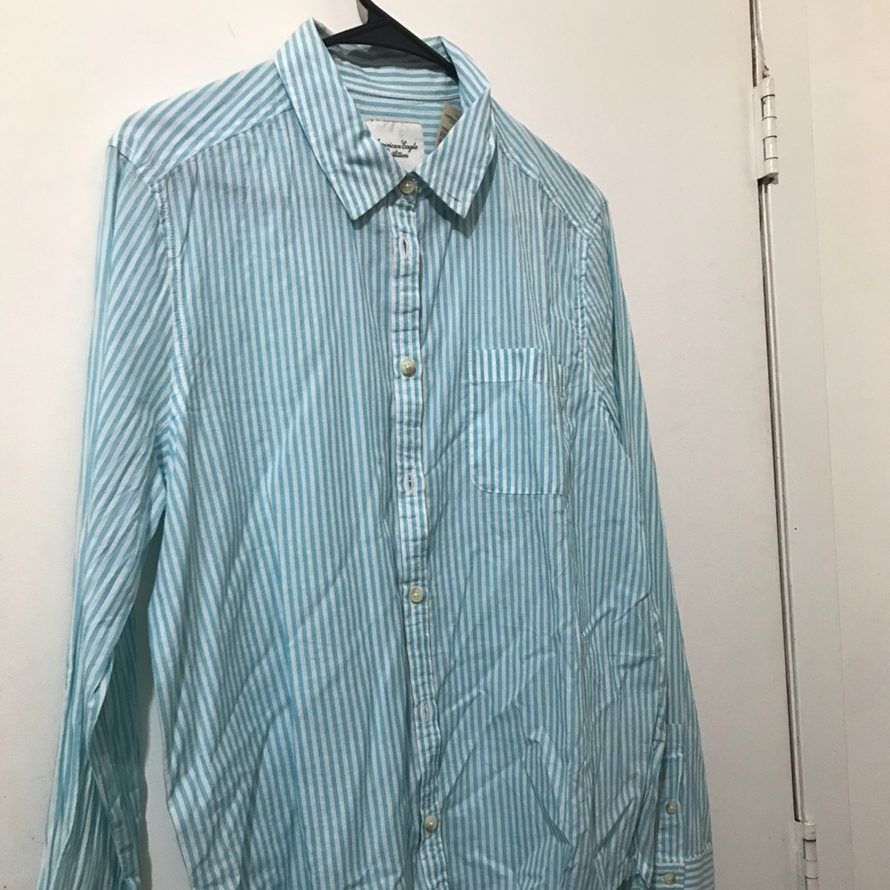 Button up - Picture 2 of 2